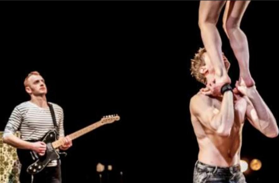 Compagnie la main à la patte Cirque/circus arts/arte circense